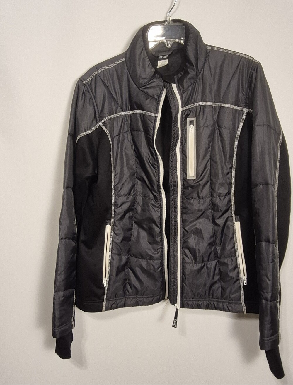 Cruel Black Quilted Jacket Women’s L Lightweight Zip Up Athletic Jacket